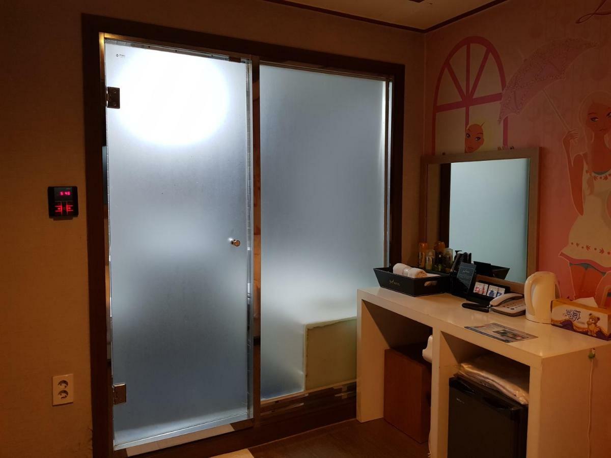 Pocheon Royal Hotell Eksteriør bilde
