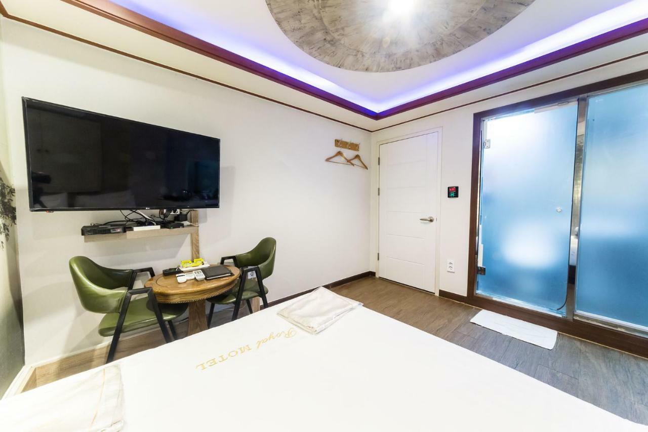 Pocheon Royal Hotell Eksteriør bilde